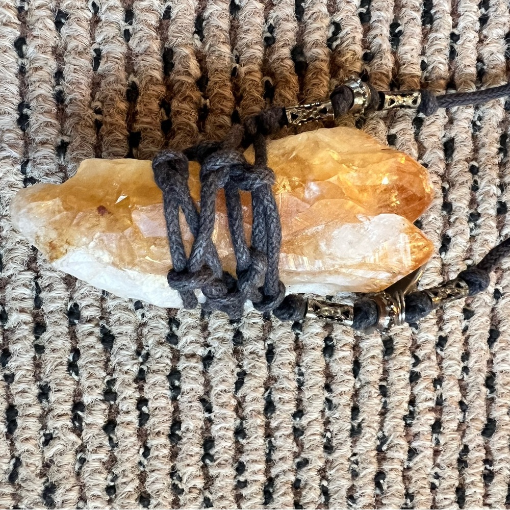 Assorted Necklaces & Chokers - Picture 7 of 10